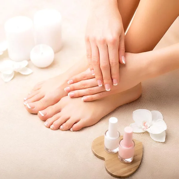 Mani and pedi service